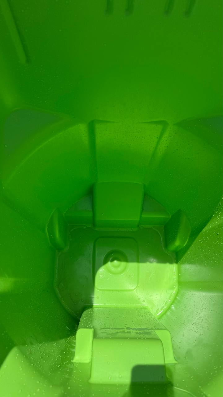 Interior bin cleaning after